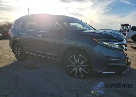 2021 Honda Pilot Touring z USA, uszkodzony, nr VIN 5FNYF5H98MB016665